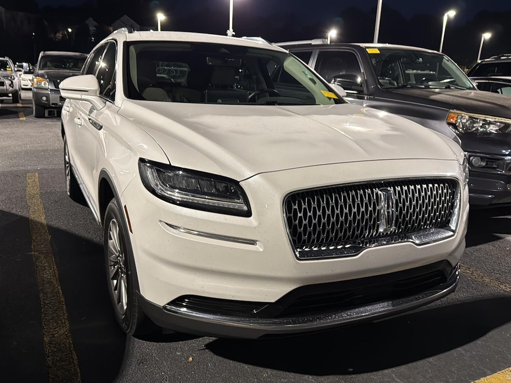 2022 Lincoln Nautilus Standard photo 4