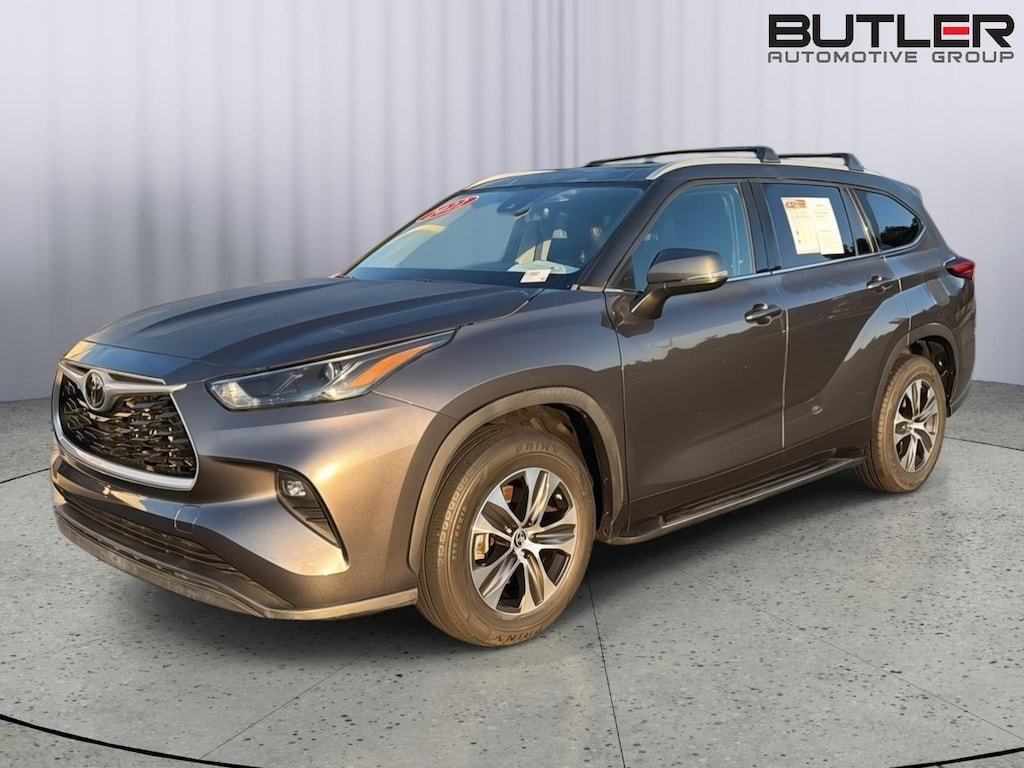 Used 2022 Toyota Highlander XLE SUV