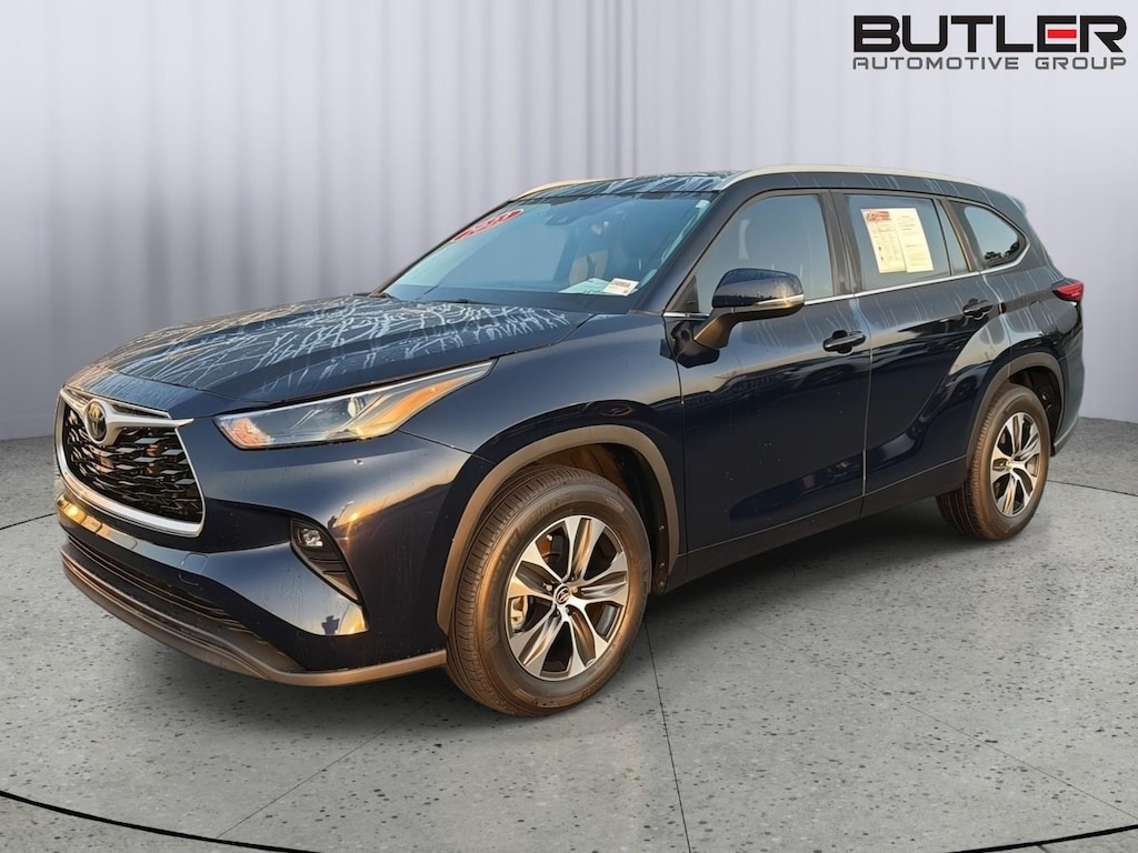 Used 2023 Toyota Highlander XLE SUV