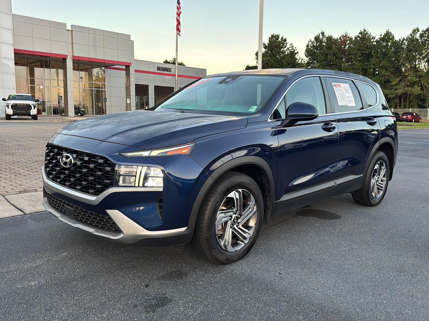 2023 Hyundai Santa Fe SE photo 2