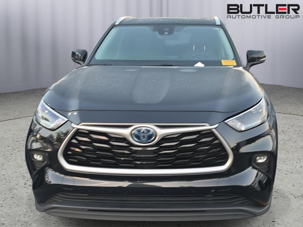 Used 2021 Toyota Highlander Hybrid XLE SUV