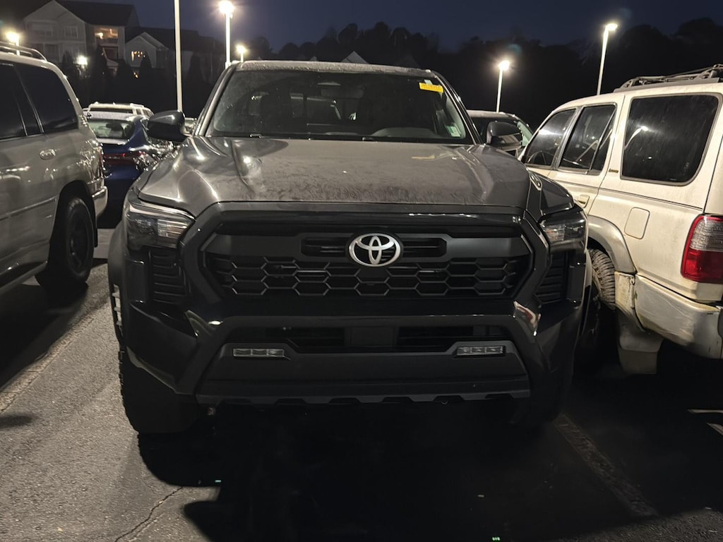 2024 Toyota Tacoma TRD Off-Road photo 4