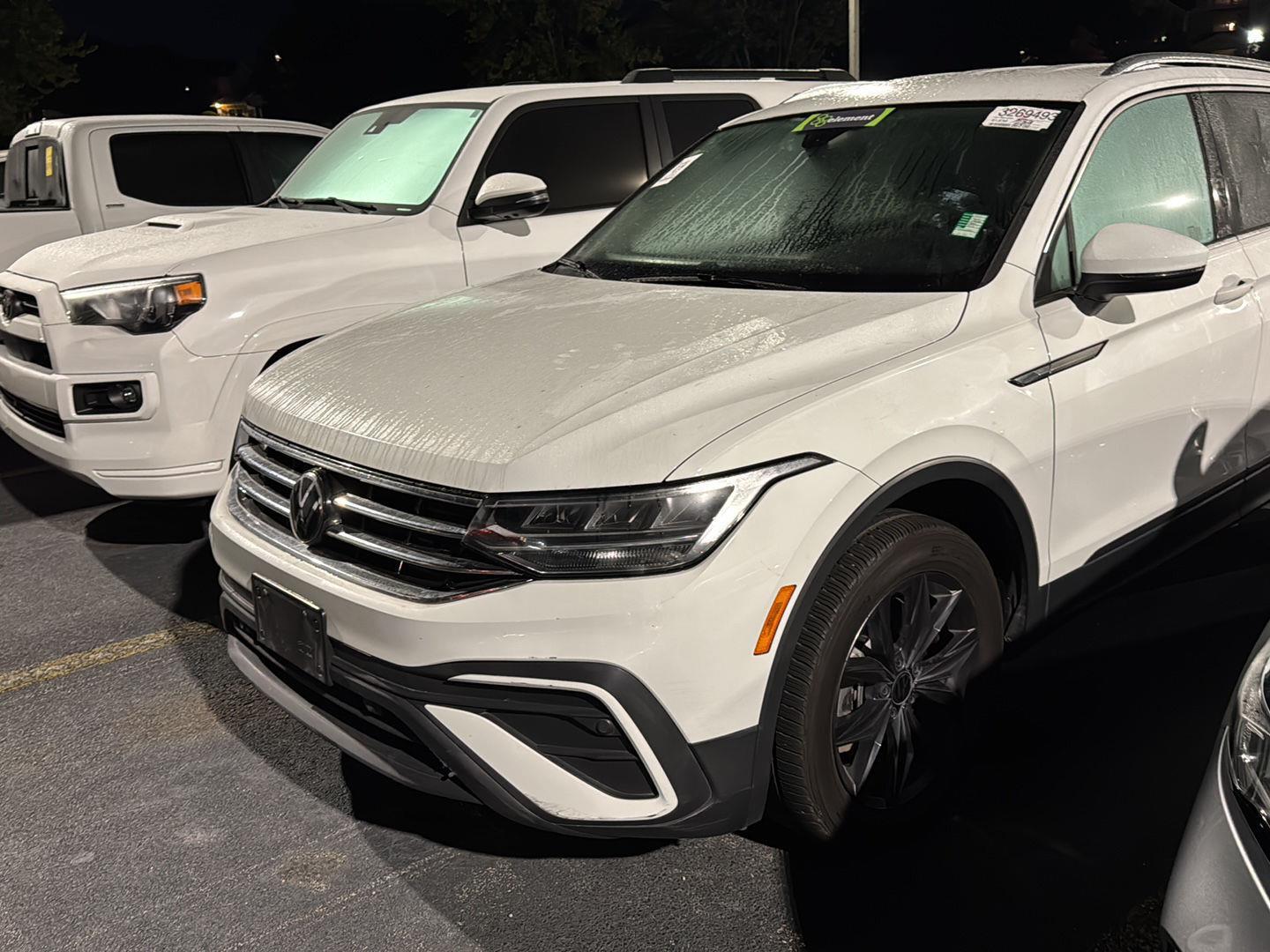 2024 Volkswagen Tiguan SE Wolfsburg Edition photo 2