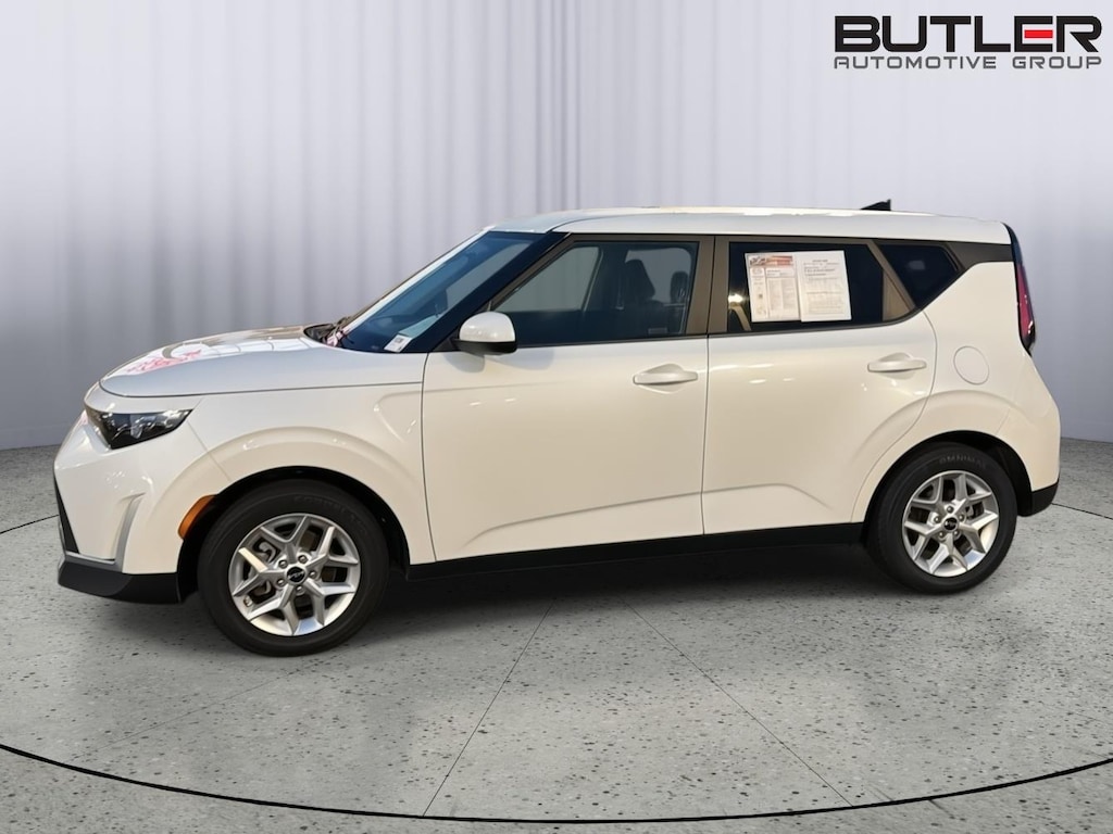 Used 2024 Kia Soul LX Hatchback