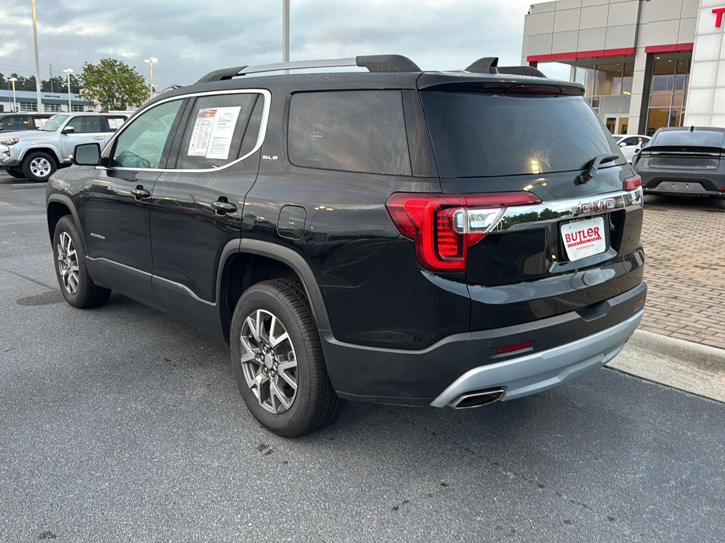 2022 Gmc Acadia SLE photo 3