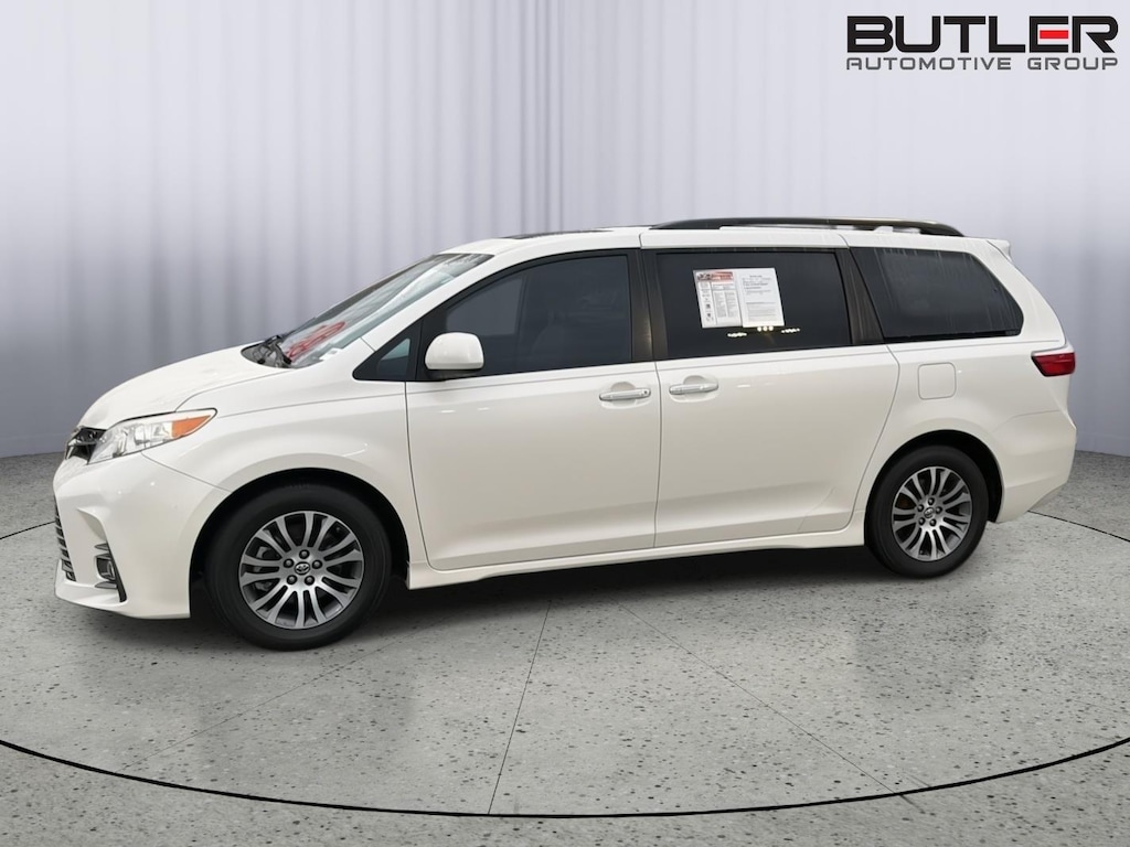 Used 2019 Toyota Sienna XLE 8-Passenger Van
