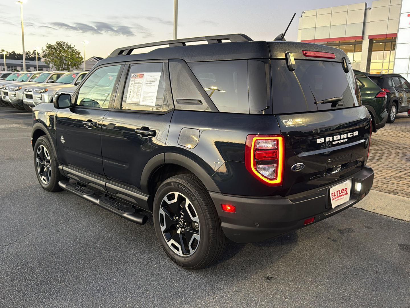 2022 Ford Bronco Sport Outer Banks photo 3