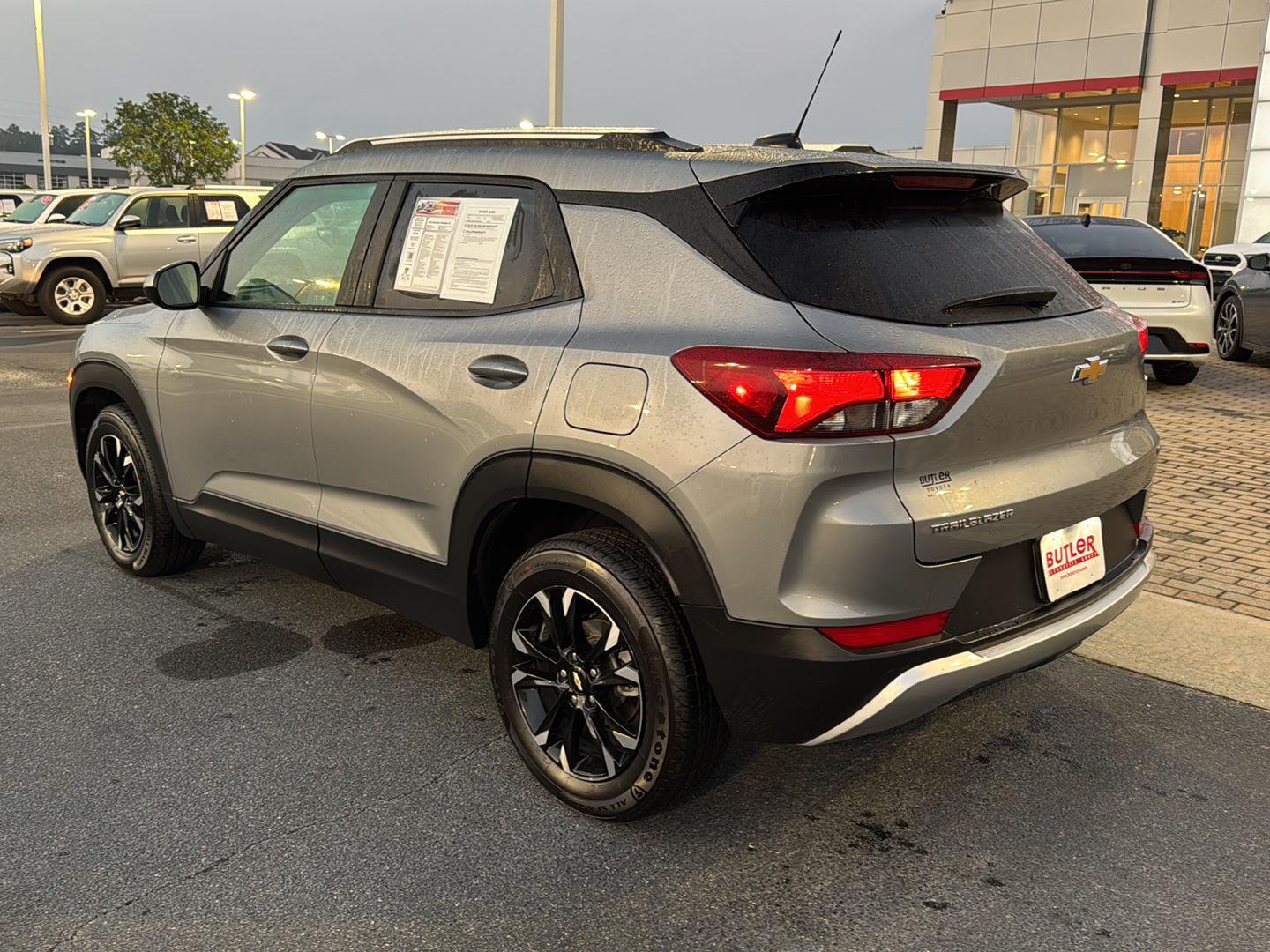 2023 Chevrolet Trailblazer LT photo 3