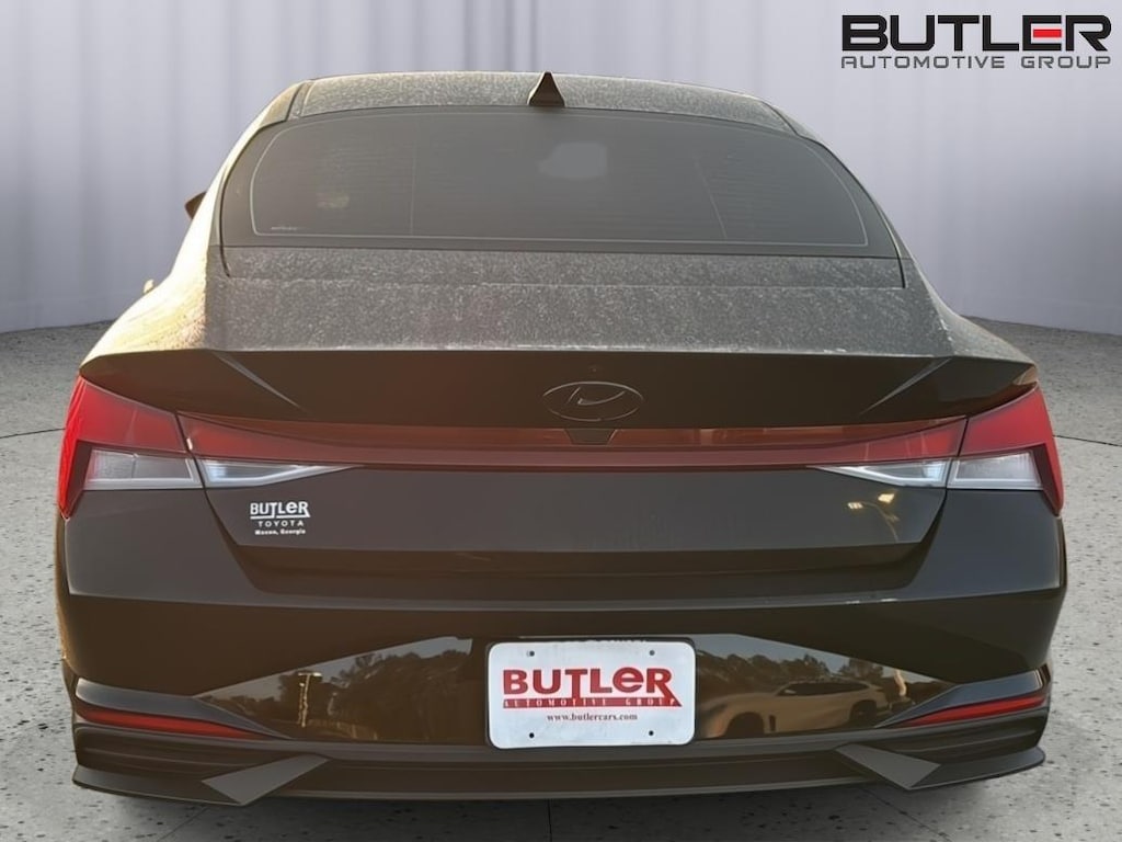 Used 2023 Hyundai Elantra SEL Sedan