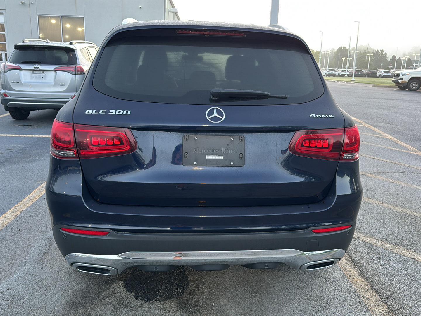 2021 Mercedes Benz GLC 300 photo 2