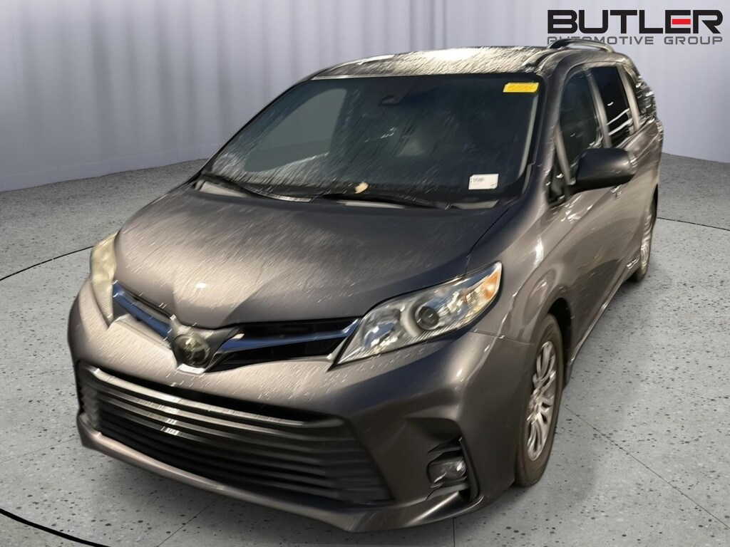 Used 2019 Toyota Sienna XLE 8-Passenger Van