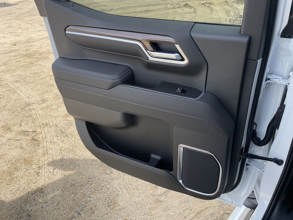 2026 Chevrolet Silverado 1500 LT - Photo 15