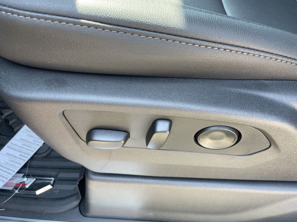 2026 Chevrolet Silverado 1500 LTZ - Photo 15