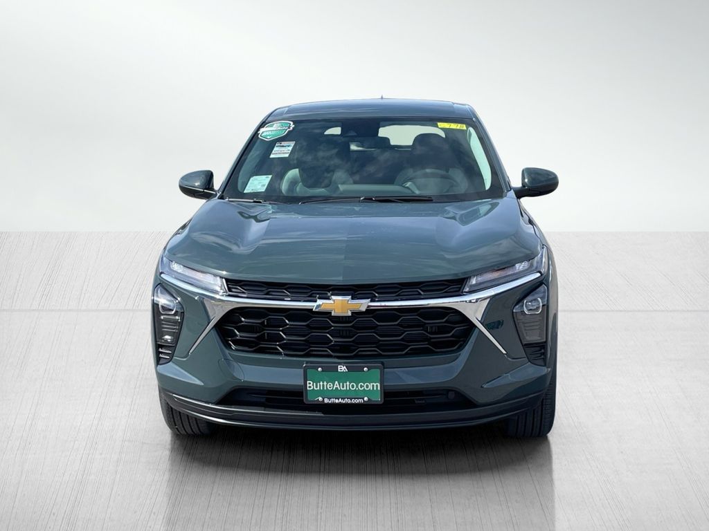 2026 Chevrolet Trax LS - Photo 8