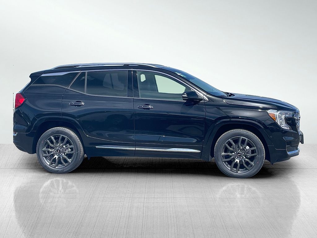 2024 Gmc Terrain Denali photo 2