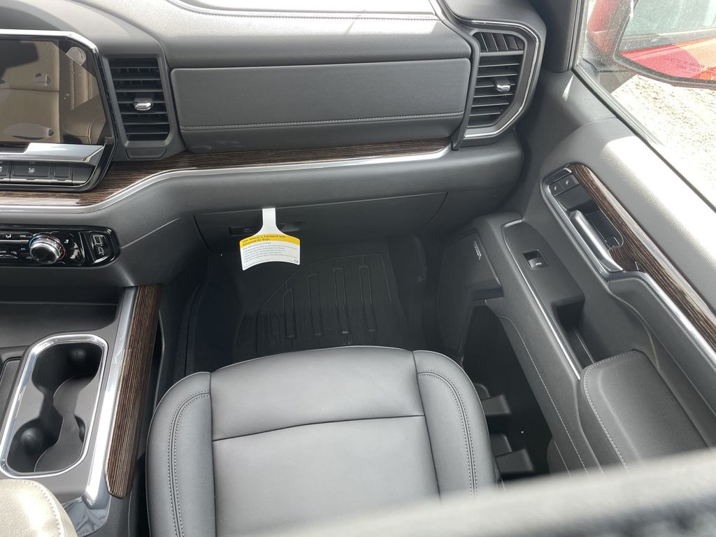 2025 GMC Sierra 1500 Elevation - Photo 11