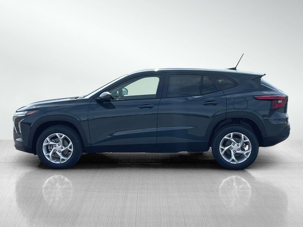 2026 Chevrolet Trax LS - Photo 6
