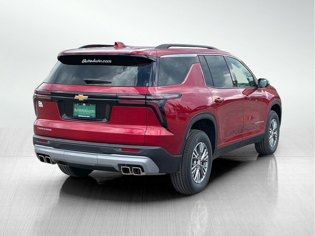 2025 Chevrolet Traverse photo 2
