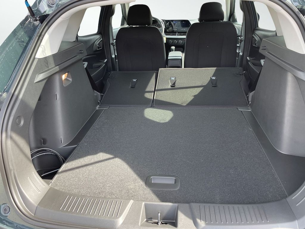 2026 Chevrolet Trax LS - Photo 9