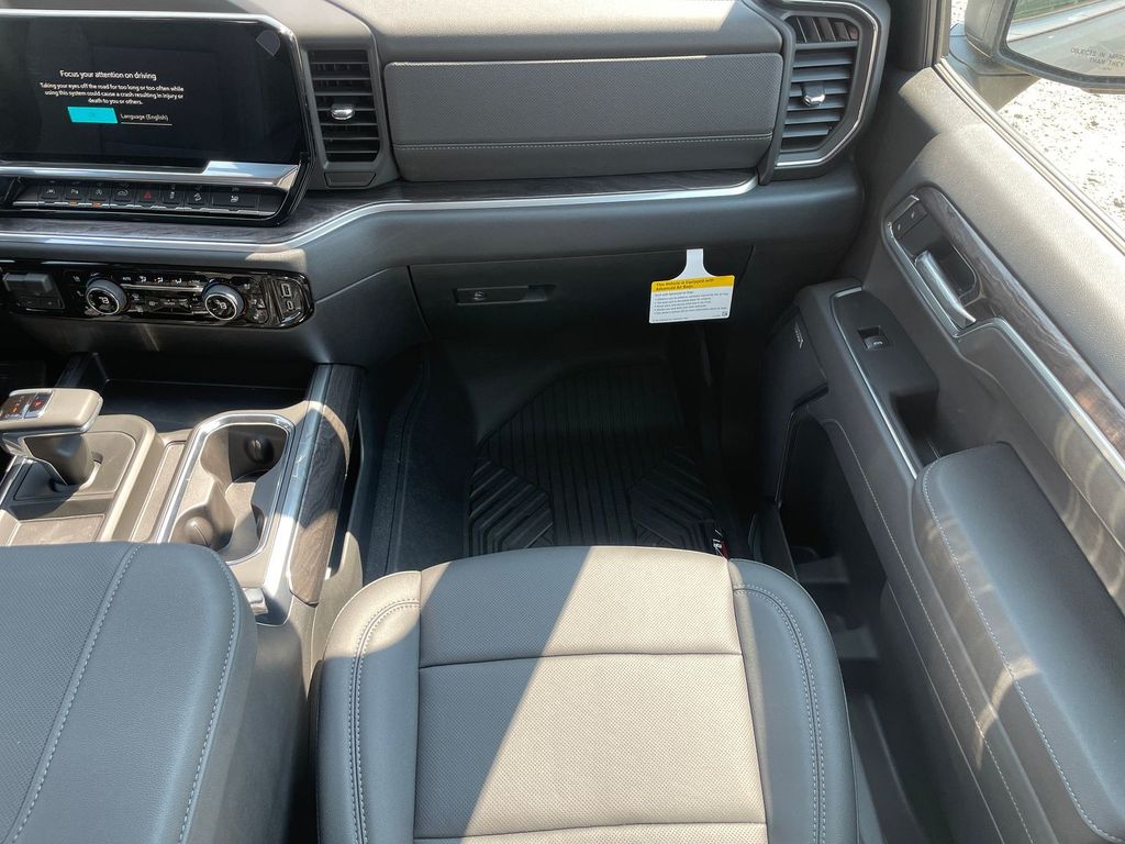 2026 Chevrolet Silverado 1500 LTZ - Photo 9