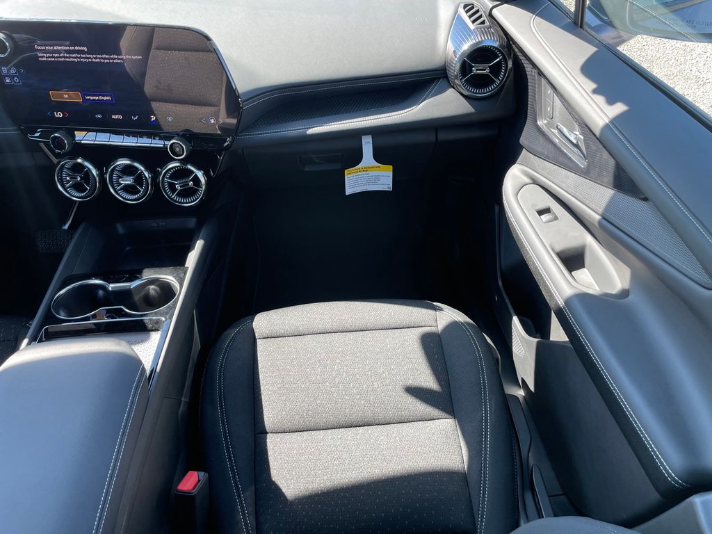 2025 Chevrolet Blazer EV LT - Photo 11