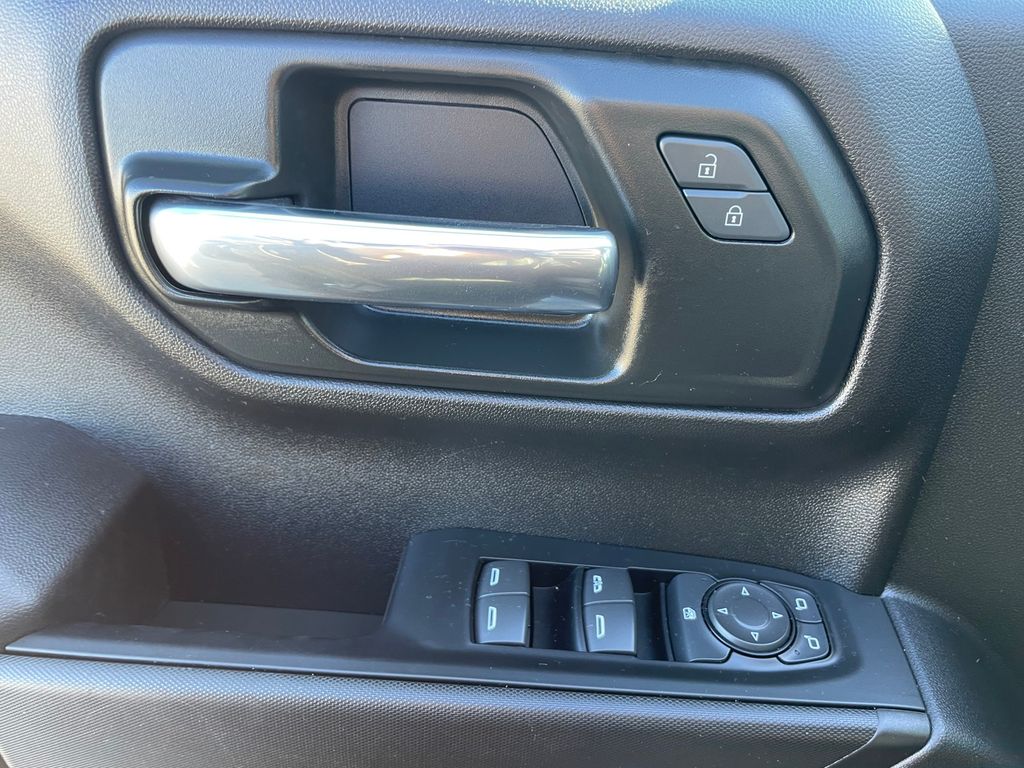 2024 Chevrolet Silverado 1500 Custom - Photo 16