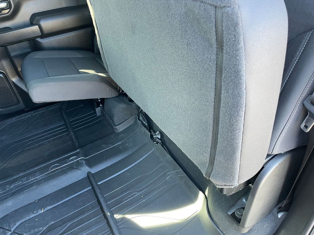 2024 Chevrolet Silverado 1500 Custom - Photo 9