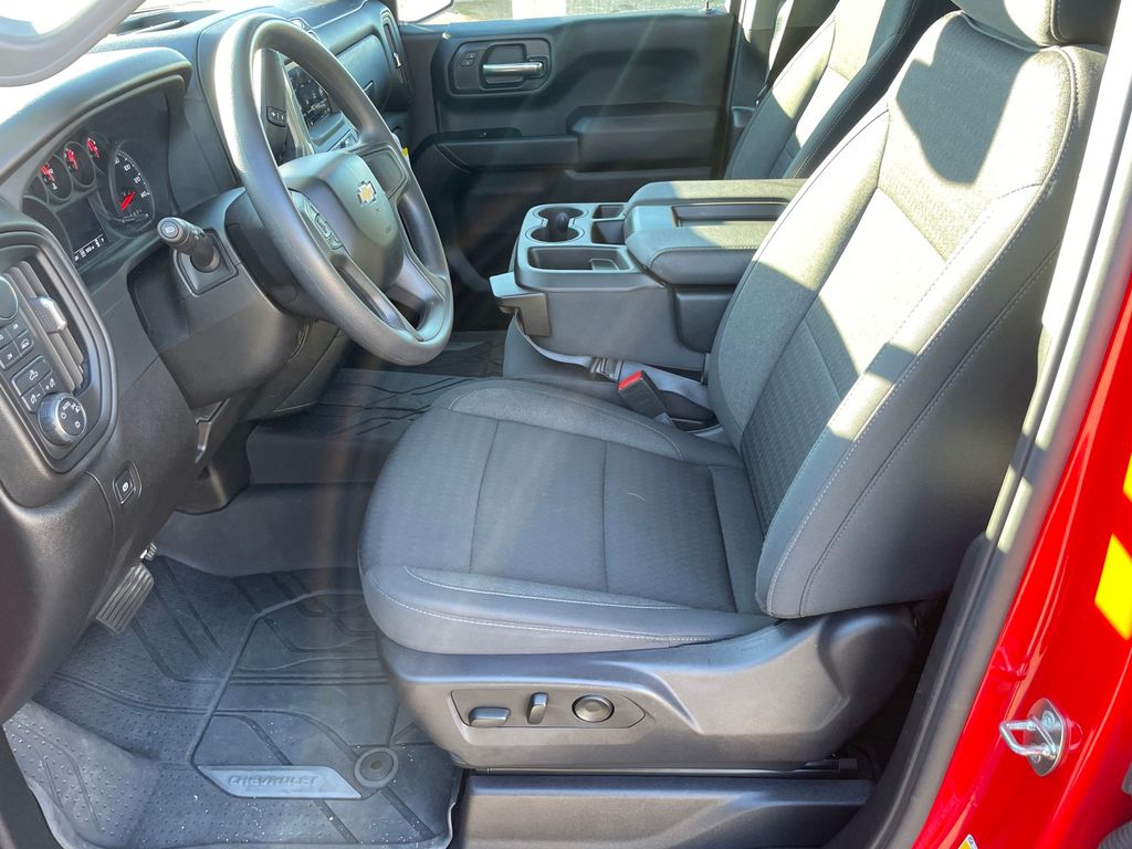 2024 Chevrolet Silverado 1500 Custom - Photo 15