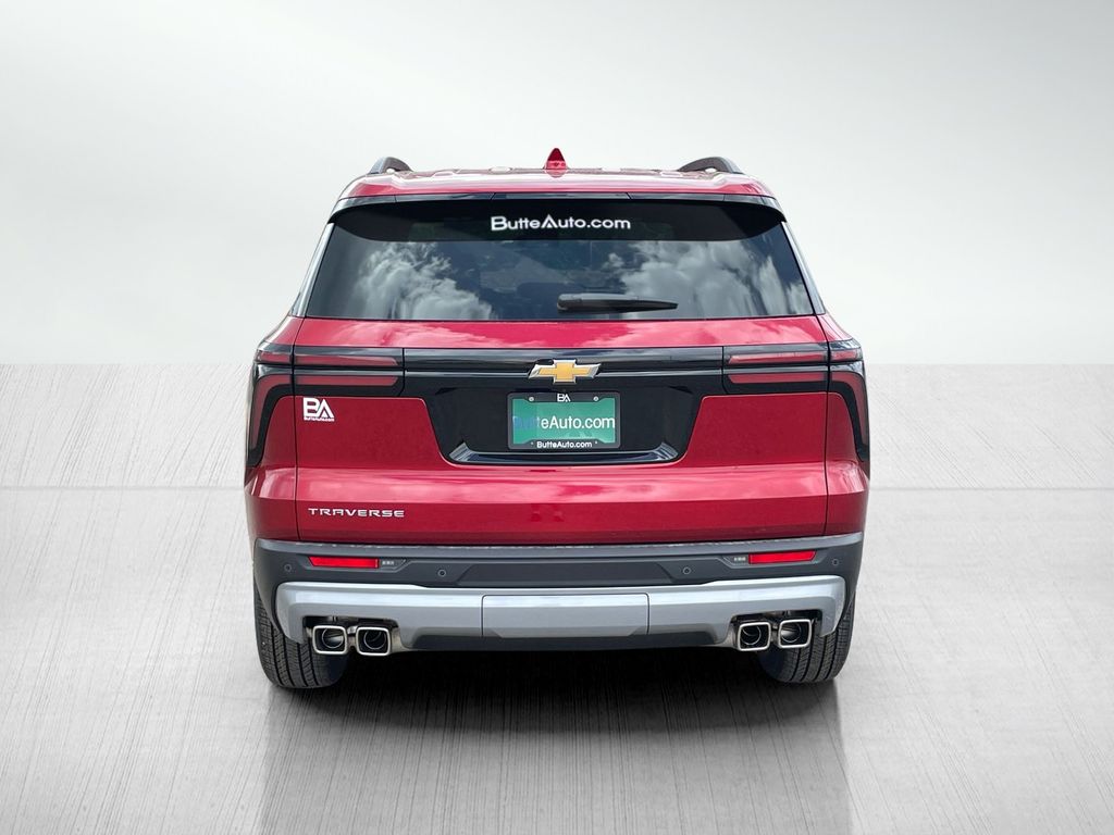 2025 Chevrolet Traverse photo 3
