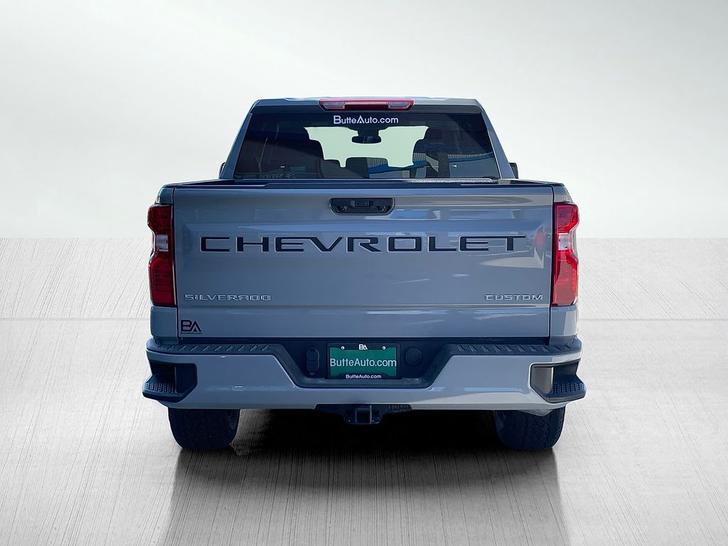 2025 Chevrolet Silverado 1500 Custom photo 4