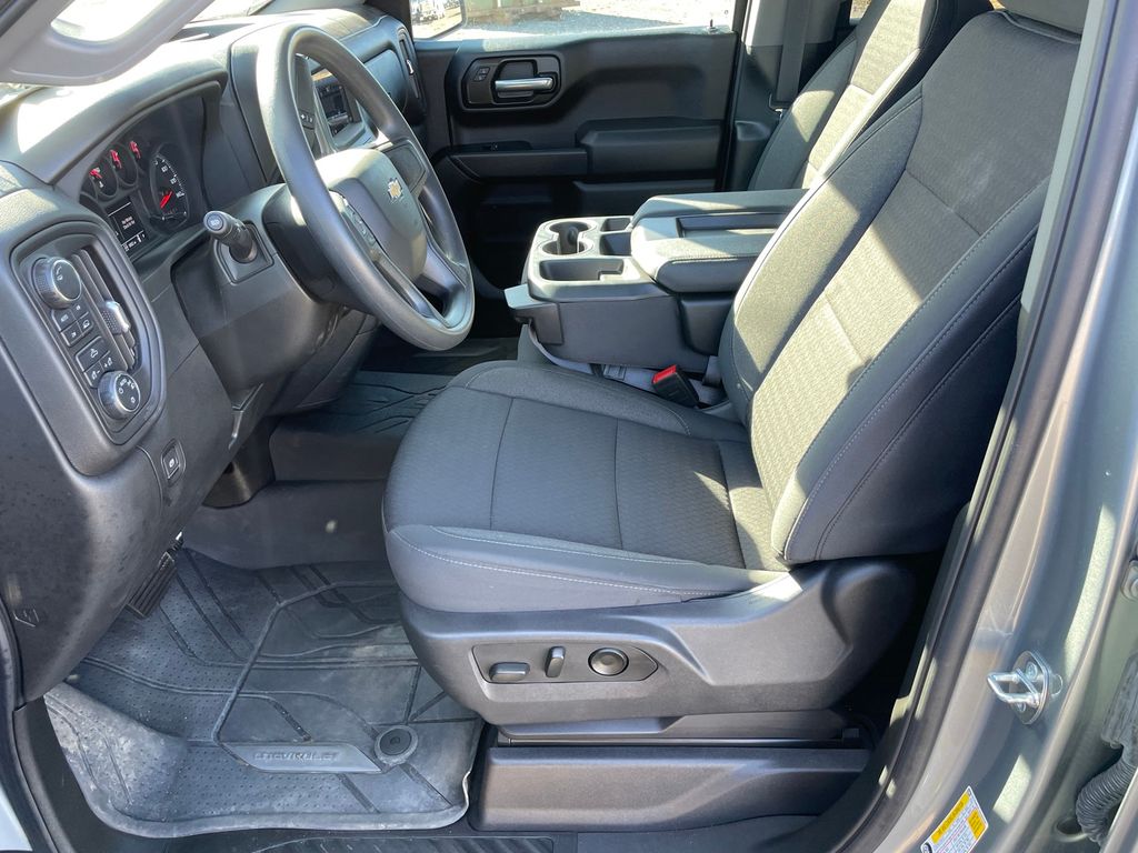 2024 Chevrolet Silverado 1500 Custom - Photo 15