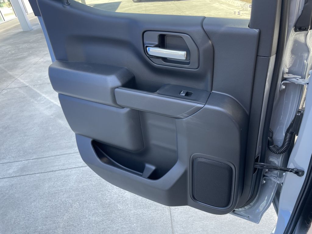 2025 Chevrolet Silverado 1500 Custom - Photo 14
