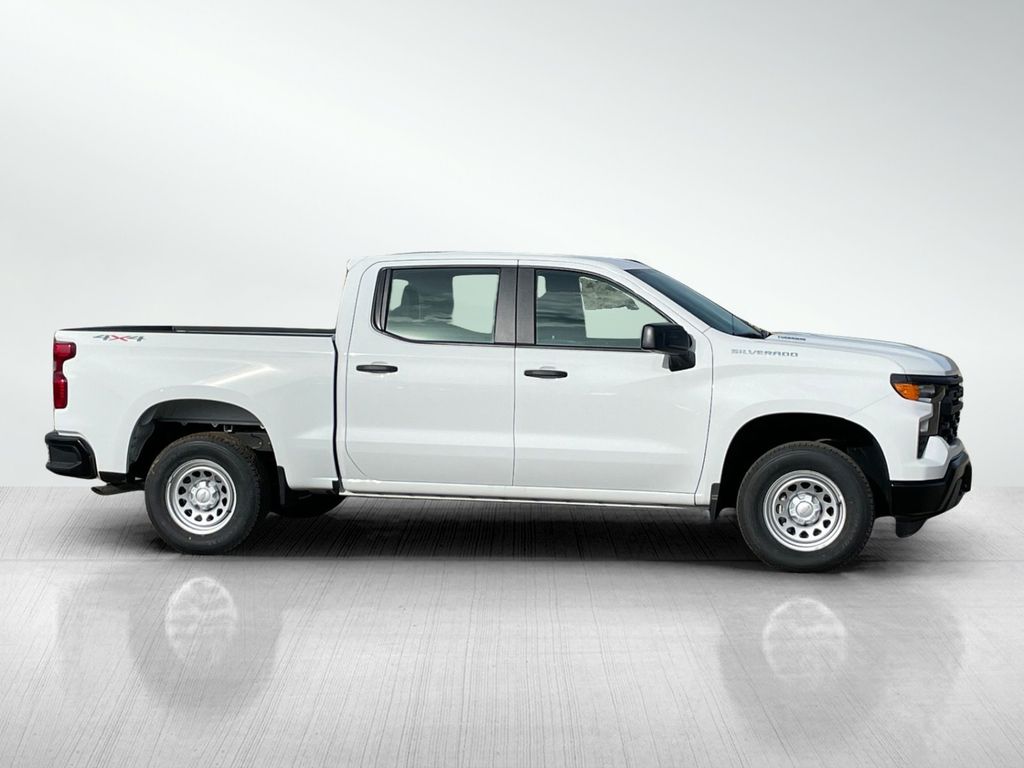 2025 Chevrolet Silverado 1500 photo 2