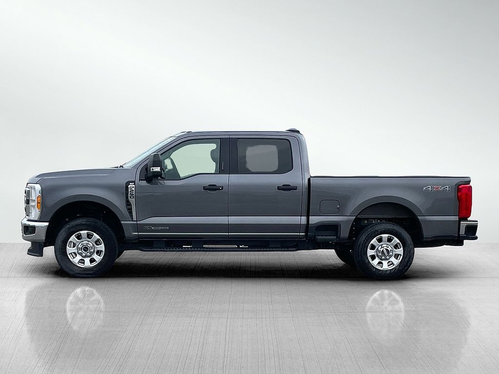 2023 Ford F-250 Super Duty XLT's photo