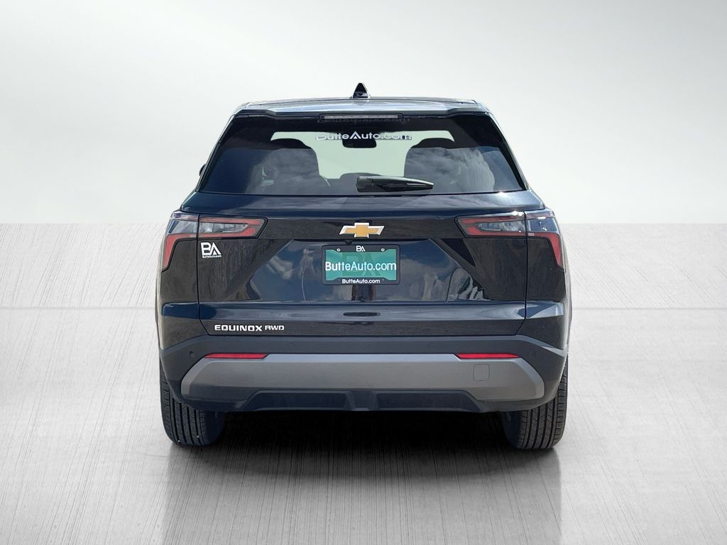 2026 Chevrolet Equinox LT photo 4