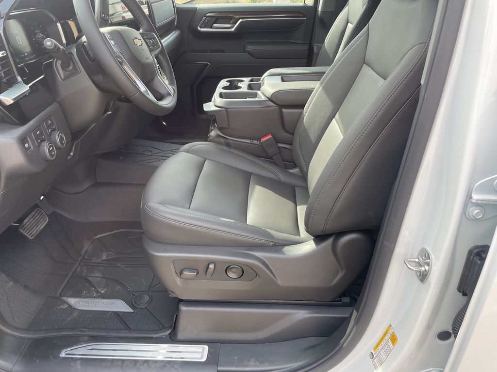 2026 Chevrolet Silverado 1500 LT - Photo 16