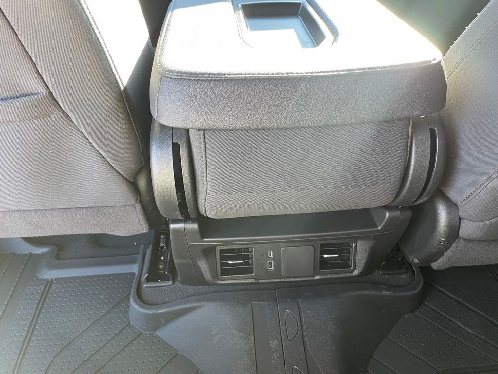 2024 Chevrolet Silverado 1500 Custom - Photo 13