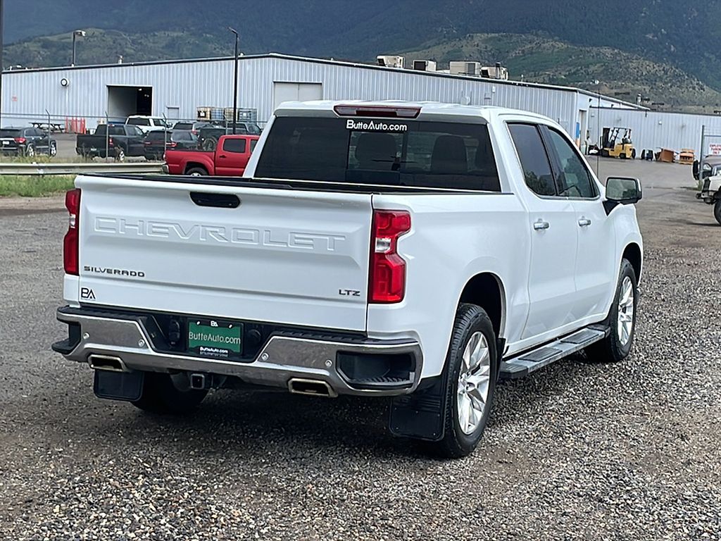 2022 Chevrolet Silverado 1500 LTZ photo 3