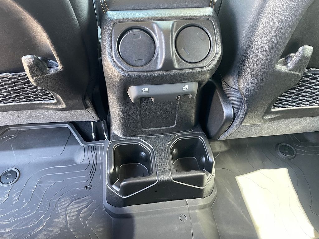 2025 Jeep Gladiator High Tide - Photo 13