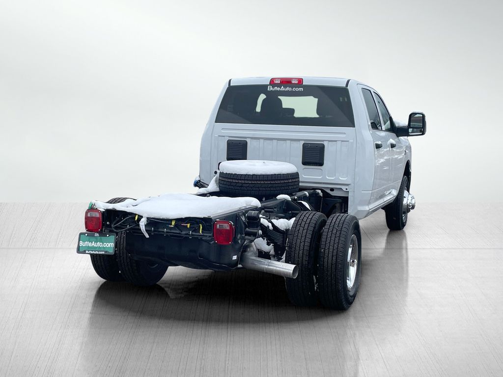 2026 Ram 3500 Tradesman photo 3