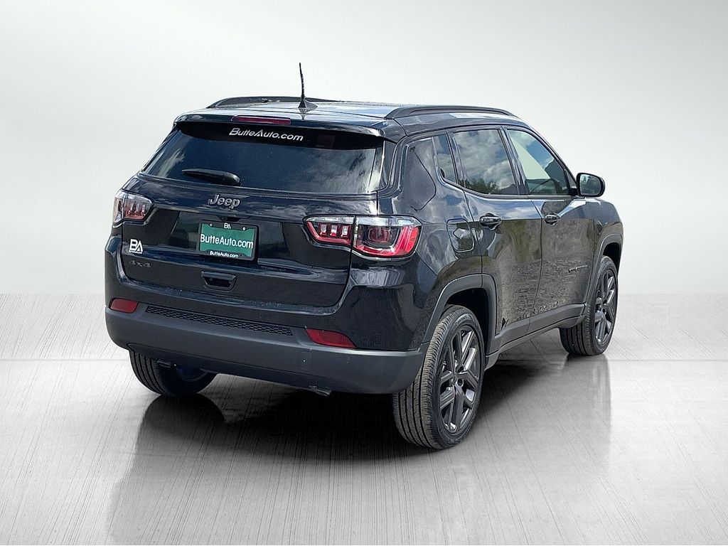 2025 Jeep Compass Limited photo 2