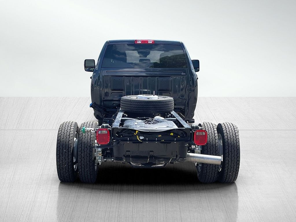 New 2025 Ram 5500 Chassis Cab 5500 TRADESMAN CHASSIS CREW CAB 4X4 84' CA Pickup