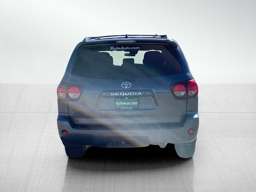 2019 Toyota Sequoia SR5 photo 3