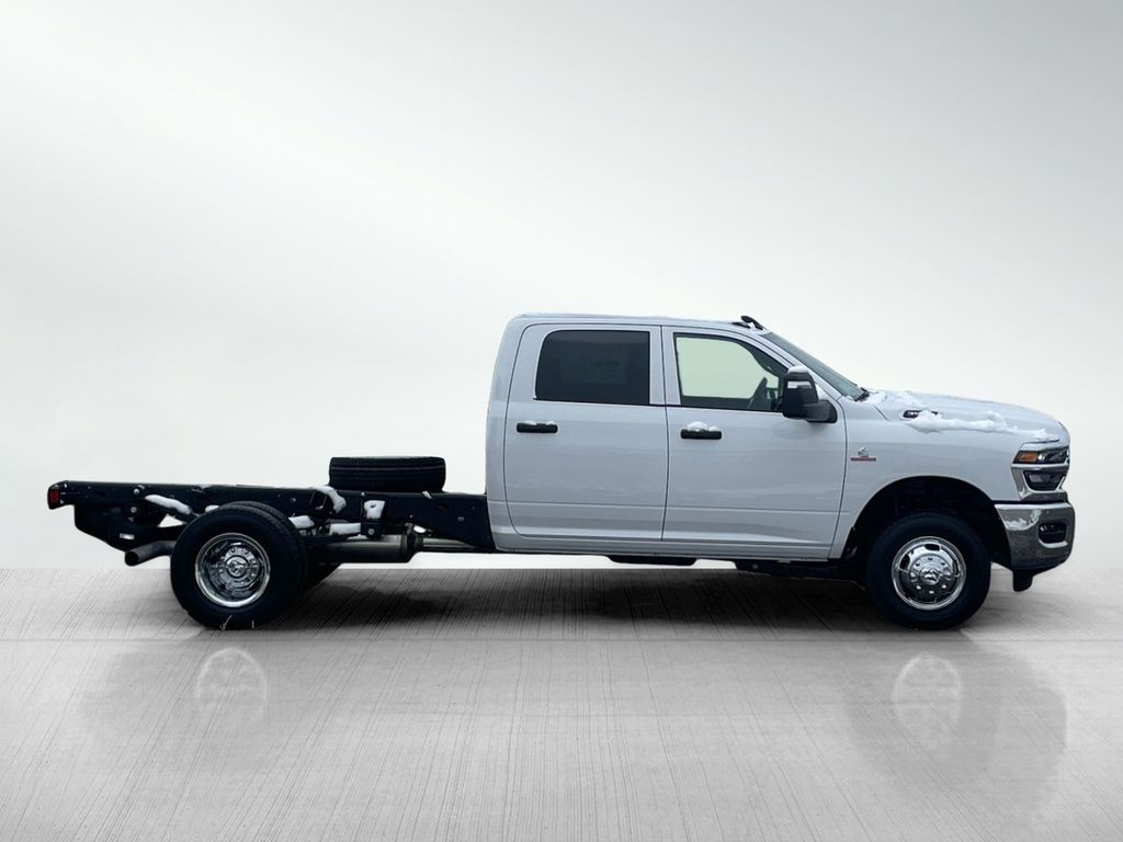 2026 Ram 3500 Tradesman photo 2