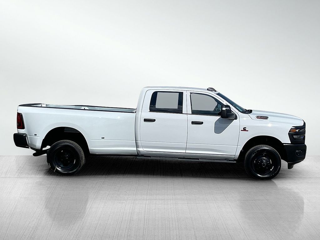 2025 Ram 3500 Tradesman photo 2