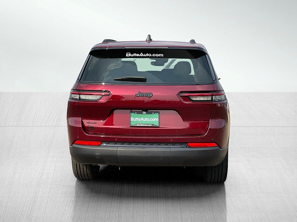 2024 Jeep Grand Cherokee Altitude photo 3