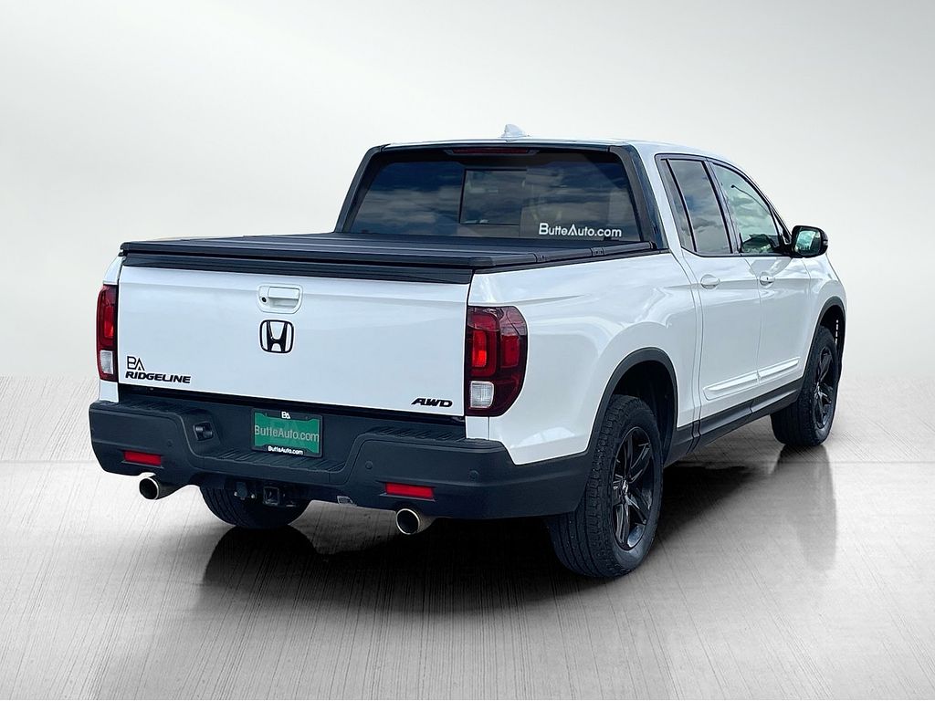 2023 Honda Ridgeline Black Edition photo 3