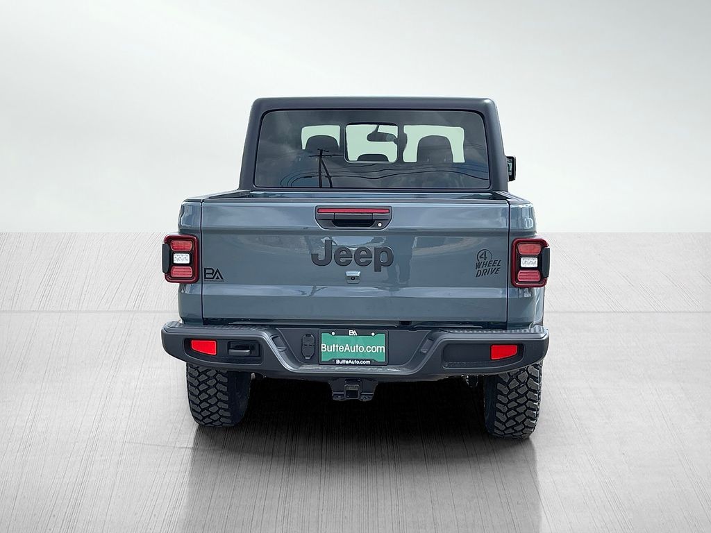 2025 Jeep Gladiator Willys photo 4