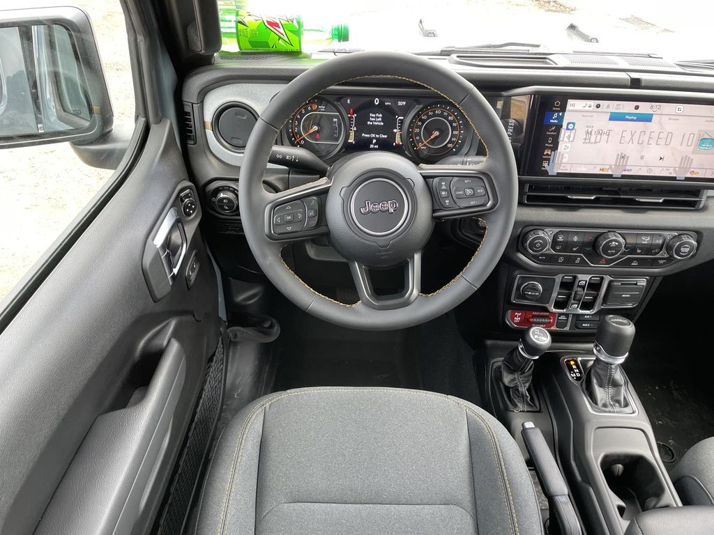 2025 Jeep Gladiator Willys - Photo 13
