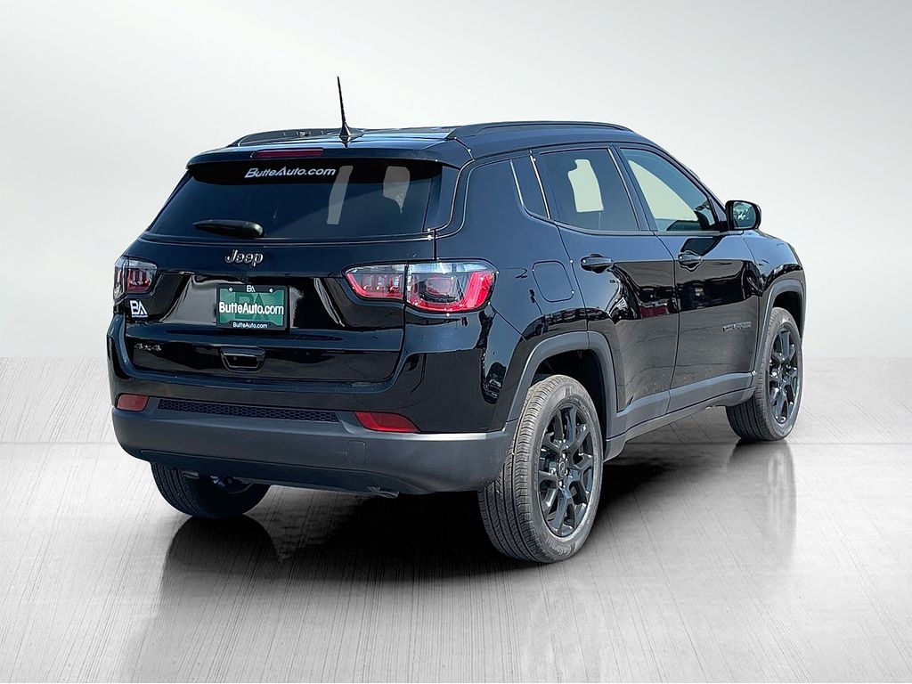 2025 Jeep Compass Latitude Altitude Special Edition photo 2